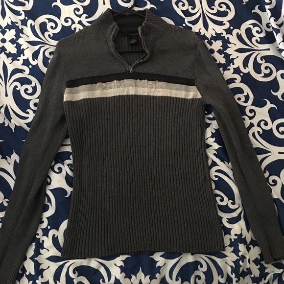 ✨ Calvin Klein Gray Pullover Sweater ✨ - Picture 1 of 4